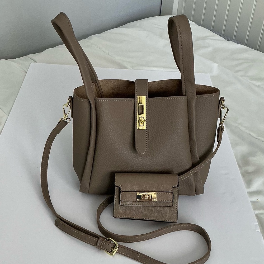 Women’s Handbag and small wallet